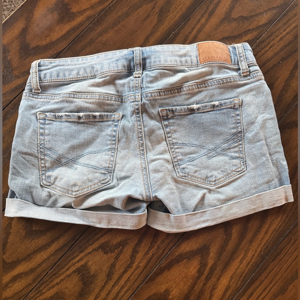 Size 0 women’s Aeropostale Light Blue Denim Shorts